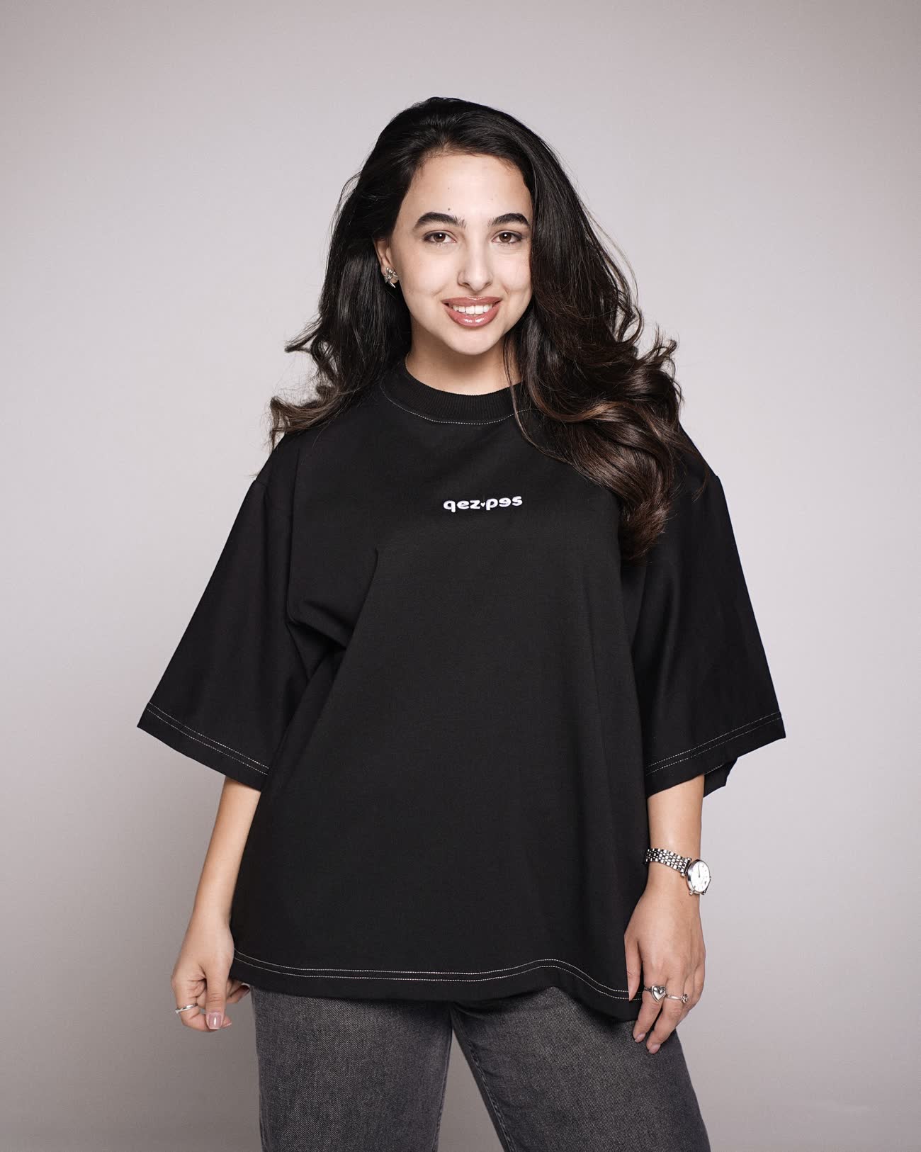 The Signature Tee in Noir
